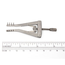 ALM Self-Retaining Retractor